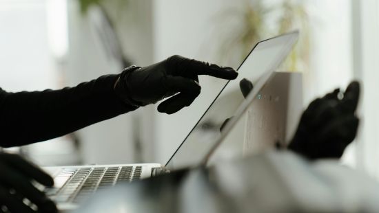 Cikk kép - Közlemény - Csalók